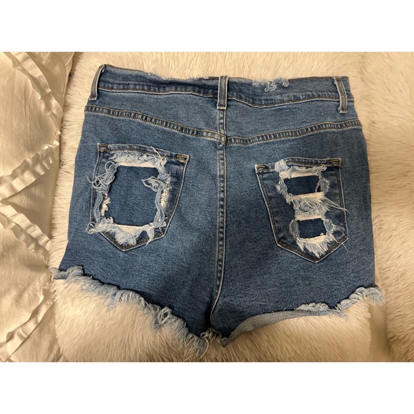 Shorts - Picture 2 of 2